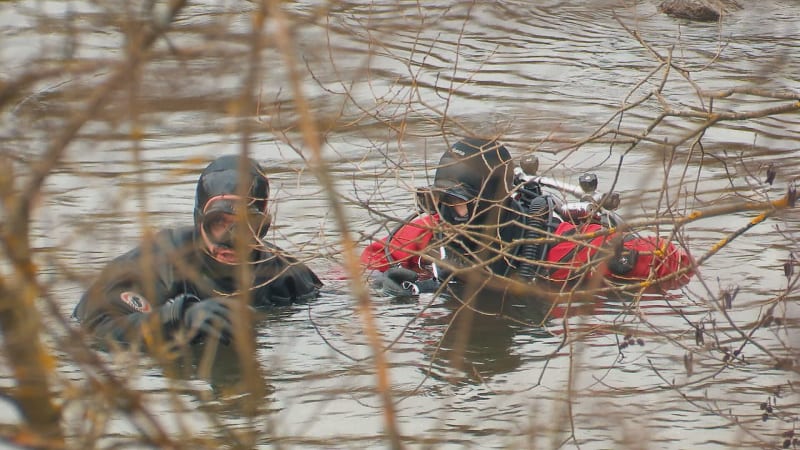 Neštěstí na Mělnicku: V Labi se utopil muž. Nepomohla ani snaha svědka, který pro něj skočil