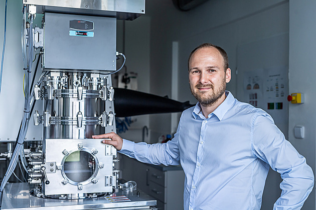 Baterie ovládly naše životy, z aut přijdou i do letecké dopravy, predikuje vědec