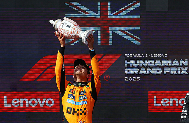 Norris se udržel před Piastrim a vyhrál Velkou cenu Maďarska, Leclerc čtvrtý