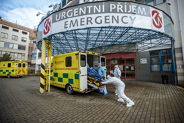 Urgentní příjmy nemocnic v kraji nestíhají, nedočkaví pacienti bývají i agresivní