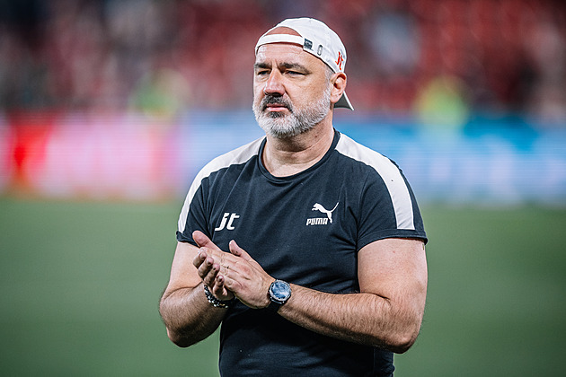 227 výher za 10 let? Kšiltovku dolů, trenére! Trpišovský už má Vejvodův rekord