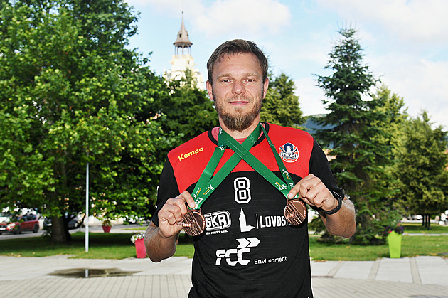 Jak superstřelce rozbrečel gólman. Motl o odcházení i tvrdosti házené: Jak ragby!