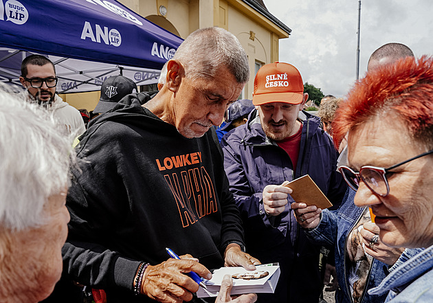 ANO ani SPOLU program neukázaly. S čím půjdou do voleb?