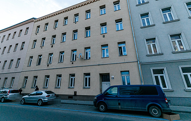 Vytvářel psychický nátlak, nedbal na pravidla. Bytový ombudsman musel odejít