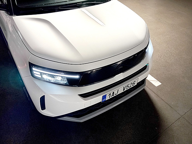 Frontera: příjemně obyčejný, jednoduchý opel ze Slovenska