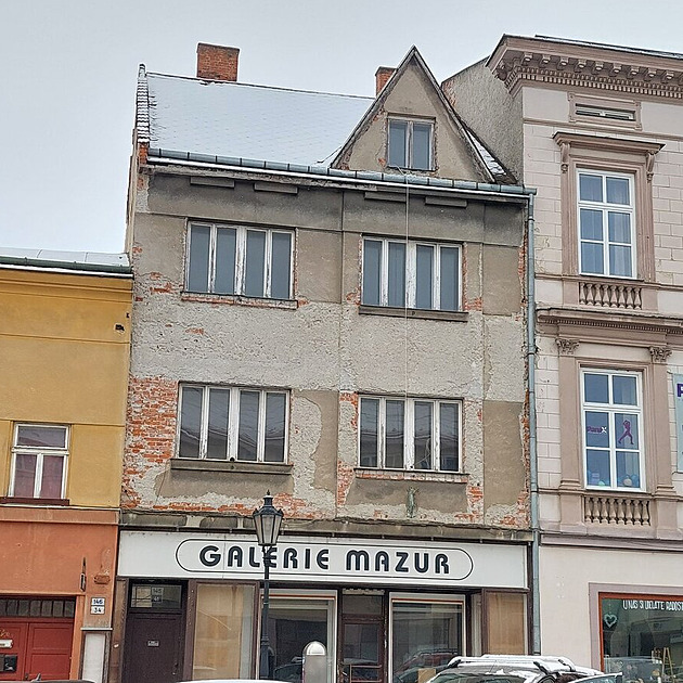 Majitelé zanedbaných domů v Kroměříži protestují proti vyšší dani, rozhodne soud