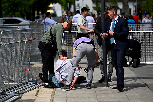 Proti útočníkovi jsem zakročil po prvním výstřelu, řekl u soudu člen Ficovy ochranky