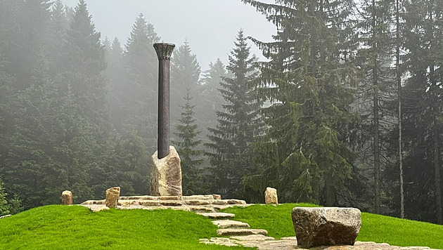 V Krkonoších odhalí Mariánský sloup Královna hor, kopii pošlou do Nazaretu