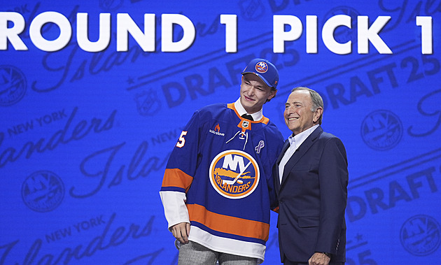 Dojemné gesto pro jedničku draftu. Děti se stejným osudem mu pomohly se smlouvou