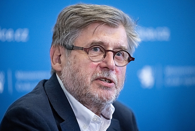 Uhlíř zprávu z bitcoinové kauzy nevypracuje. Už k tomu nemám důvod, řekl