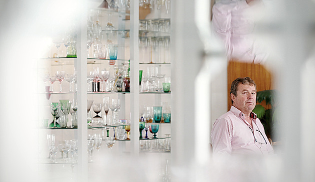 Sklárna v Harrachově dřív dodávala většinu produkce do USA, letos ani skleničku