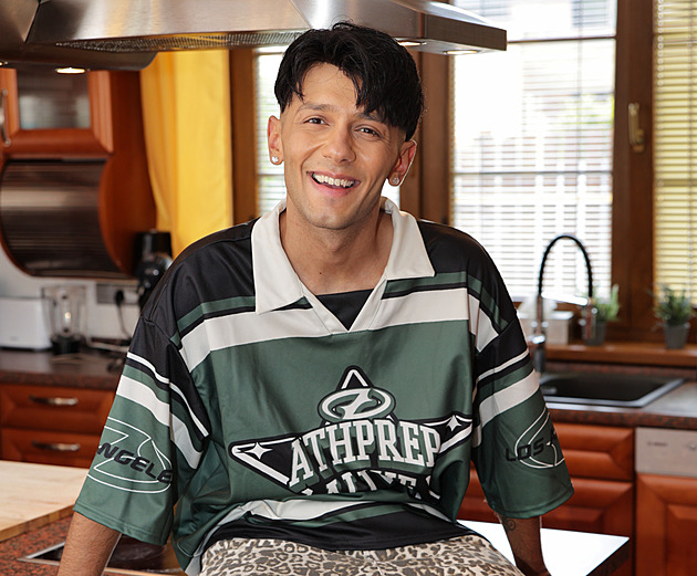 Zpěvák Jan Bendig našel s partnerem Lukášem vysněný domov. Podívejte se