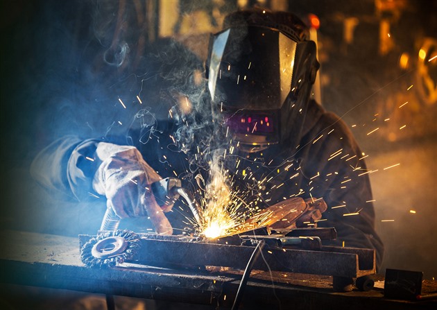 Český průmysl stagnuje. V červnu stoupl jen o 0,2 procenta, uvedl úřad