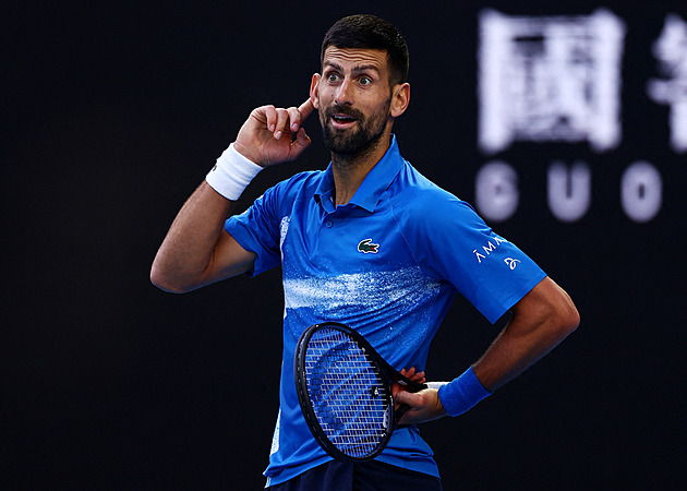 Kritika od prezidenta i námluvy s Řeckem. Odejde hrdina Djokovič ze Srbska?