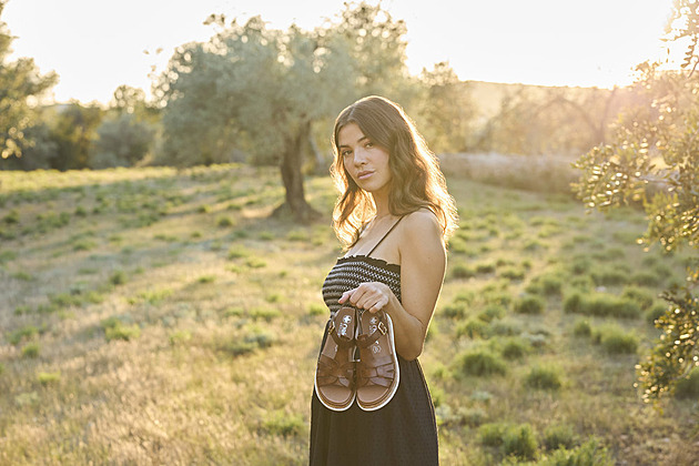 Slunce, brunch a pohodlné boty: Ta nejlepší kombinace na léto