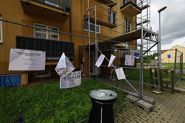 Při požáru přišli skoro o vše. Na emoce nebyl čas, říká muž o útěku z hořícího domu