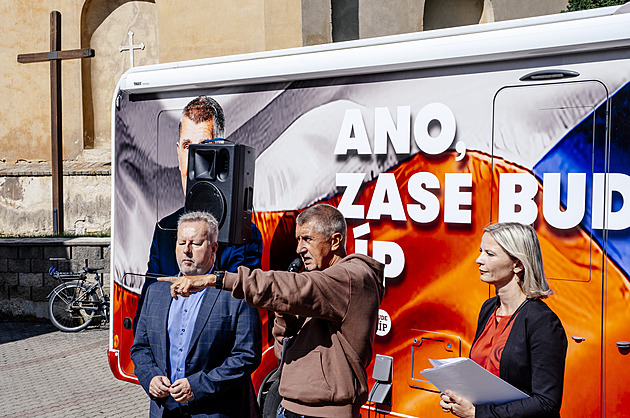 Podívejte se na účty za elektřinu, tam máte výsledek vlády, řekl Babiš na mítinku