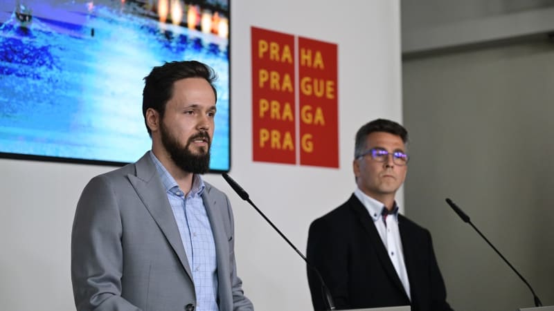 Podvody s byty v Praze? Městská firma ukázala na bývalé zaměstnance, podezřelý je i fotbalista