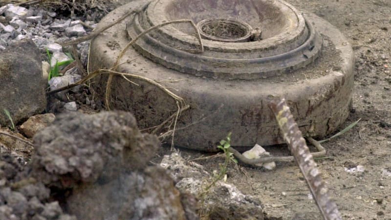 Houbaři našli v Ralsku protitankovou minu. Zachovali se nepochopitelně