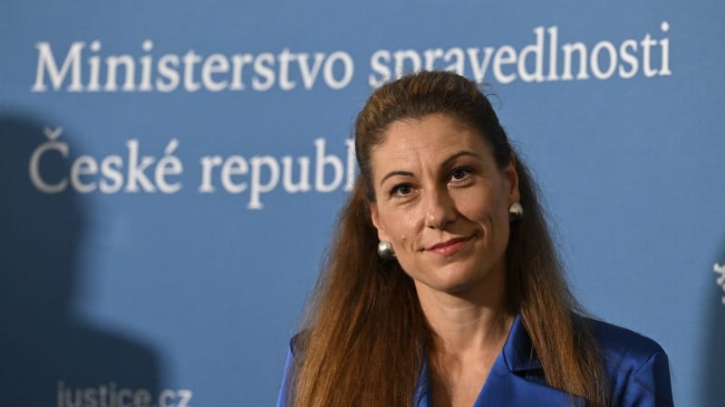 STAN tlačí na Decroix kvůli bitcoinové kauze: Chce zveřejnit celý audit. Ministryně reagovala