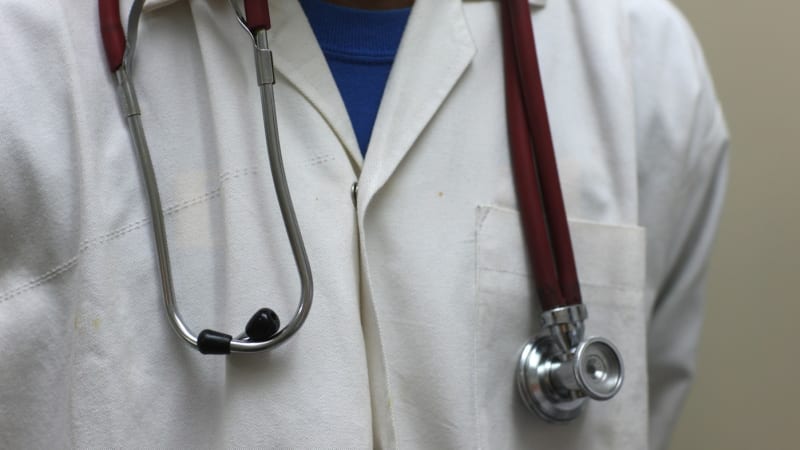 Co Češi považují za prestižní povolání? Bílé pláště dominují, poslední pozice možná překvapí