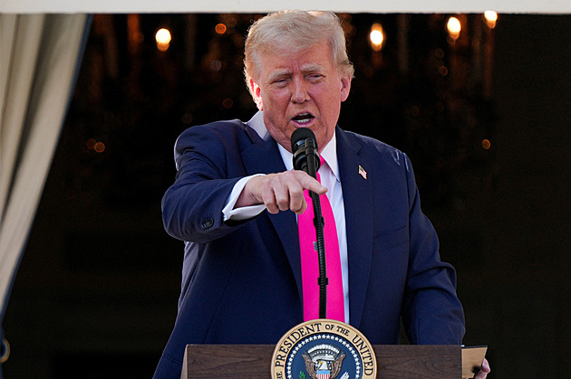 Ve Spojených státech začala platit nová cla, opatření se dotkne i Česka