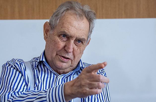 Decroix je nekompetentní. Zeman o vládě Fialy i krocích prezidenta Pavla po volbách