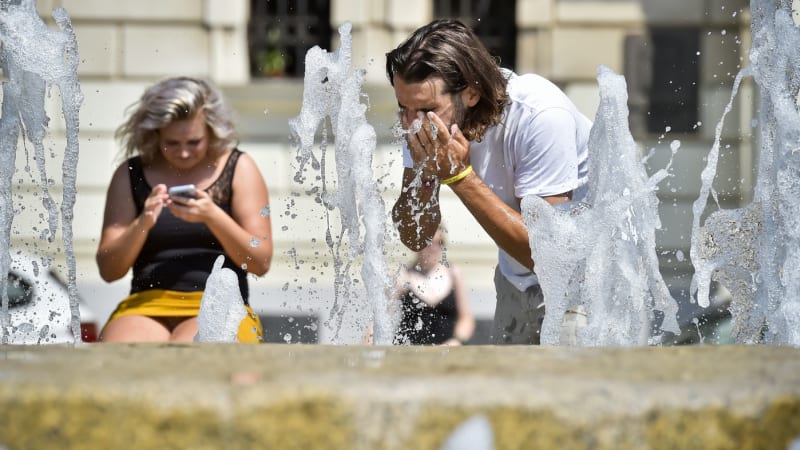 Léto je zpátky. Teploty se vyšplhají až na 33 °C, víkend ale mohou narušit bouřky