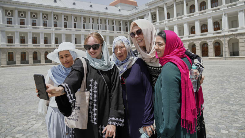 Tálibán a práva žen? Já tam byla jako královna, rozplývá se influencerka. Od lidí to schytala