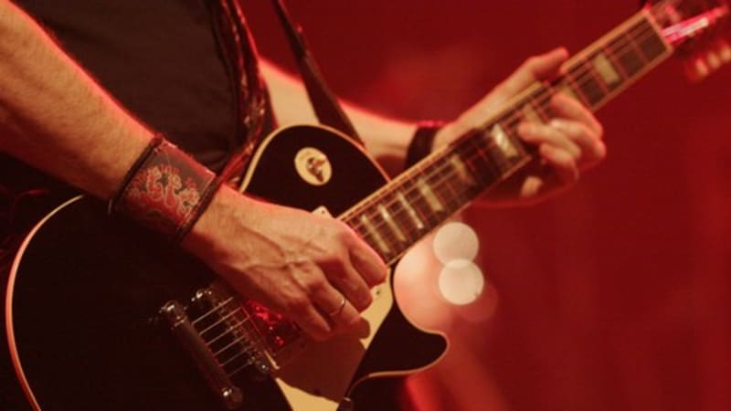 Český rock v slzách: Zemřel kytarista Šterner, autor hitu Slečna Heavy a exčlen kapely Arakain