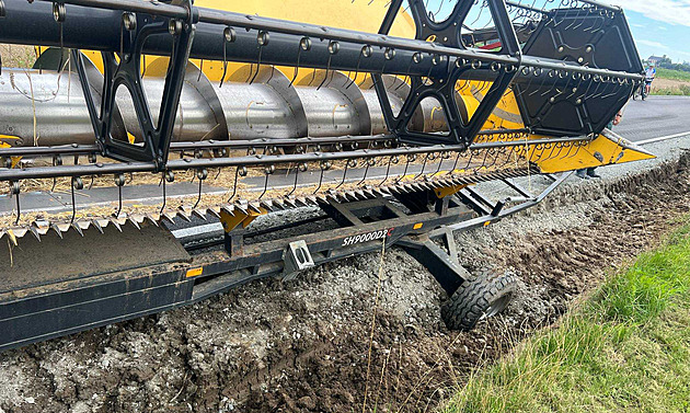 Nová silnice kolem Hanáckého Jadranu nevydržela, po týdnu má zničenou krajnici