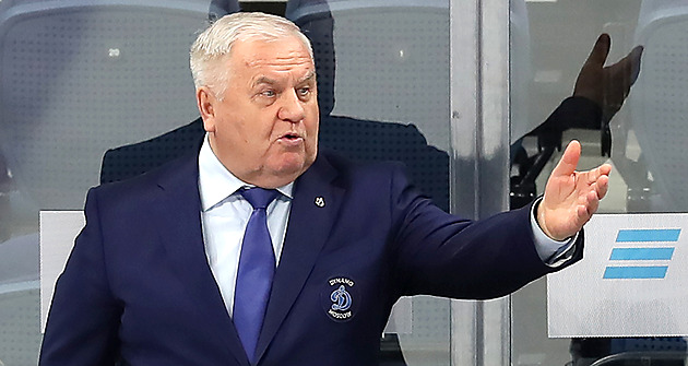 Z jeho náročných tréninků hráči zvraceli. Teď má kouč zvednout ruského otloukánka