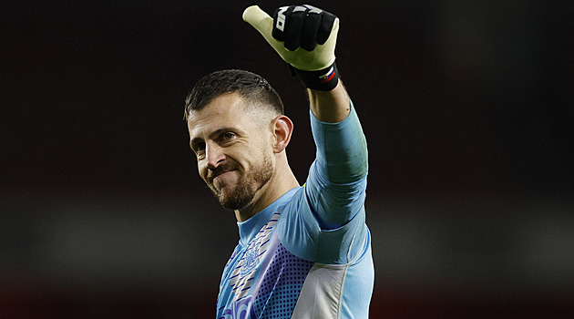 Před lety se sešli v Liberci. A teď znovu v Burnley. Dúbravka v týmu doplní Hladkého