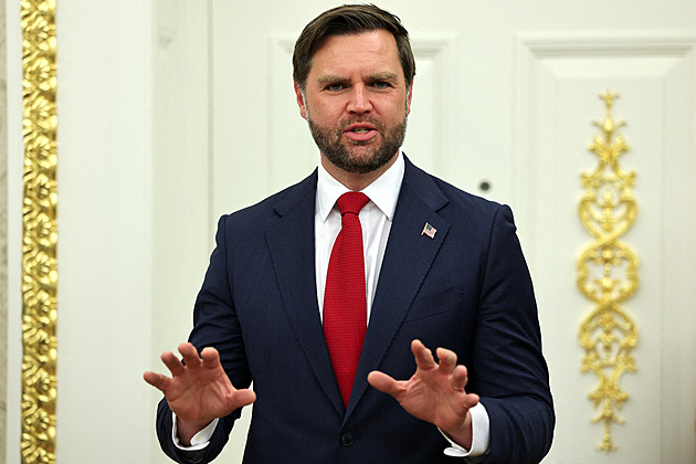 Tajná služba USA nechala zvýšit hladinu řeky v Ohiu, kde Vance jezdil na kajaku