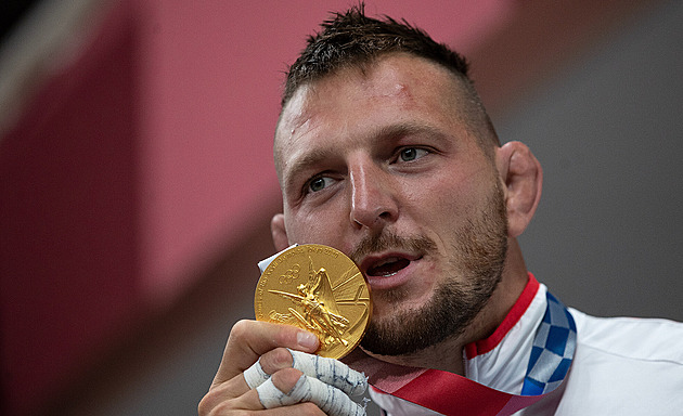 VIDEO: Síla svalů, či myšlení? Judista Lukáš Krpálek jako Jemný rváč