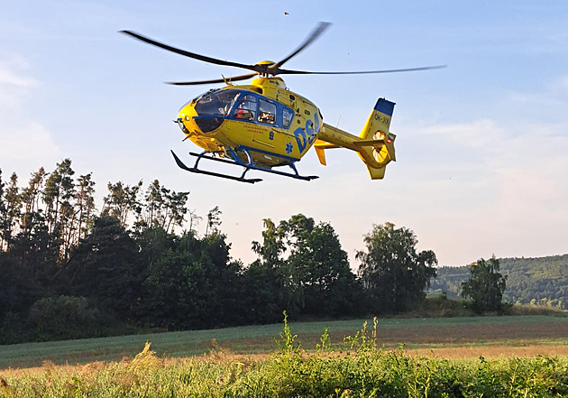 Osm zraněných po vážné nehodě, silnice mezi Zlínem a Luhačovicemi je zavřená