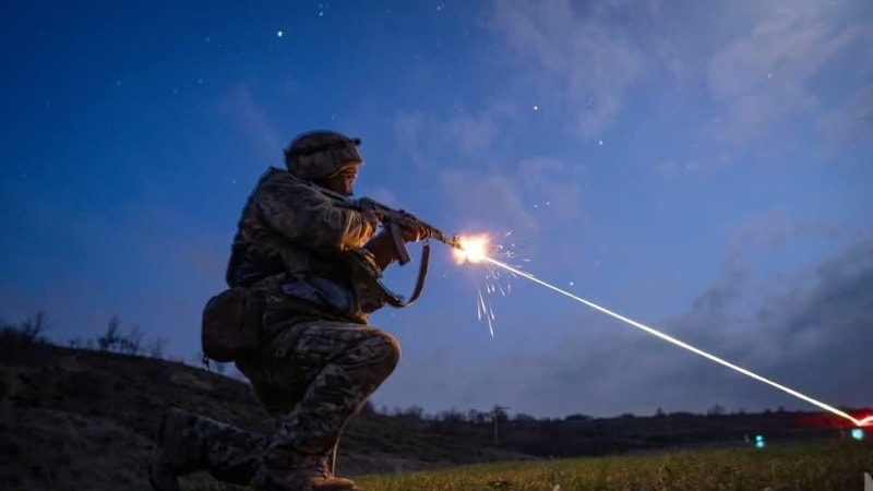 Momenty války: Autentické video z bojové akce Azova a šílená ukrajinská mise