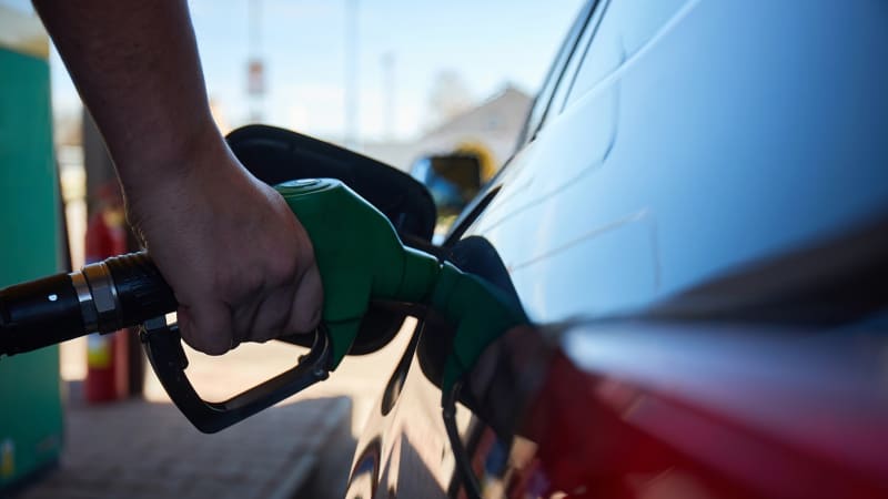 Cena pohonných hmot v Česku klesla. Podívejte se, v jakém kraji natankujete nejlevněji