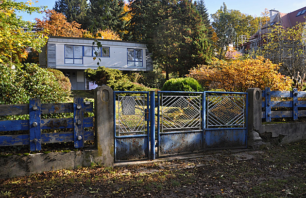 Hubáčkův montovaný dům v Liberci se opět otevřel, ukazuje kopii Perretovy ceny