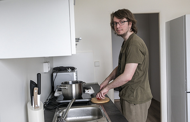 Jak uniknout z klece autismu? V Ostravě mají byt, kde se trénuje život