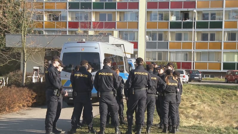 Vražda prostitutky v Hradci Králové: Obviněný měl kvůli penězům ženu udusit a polít žíravinou