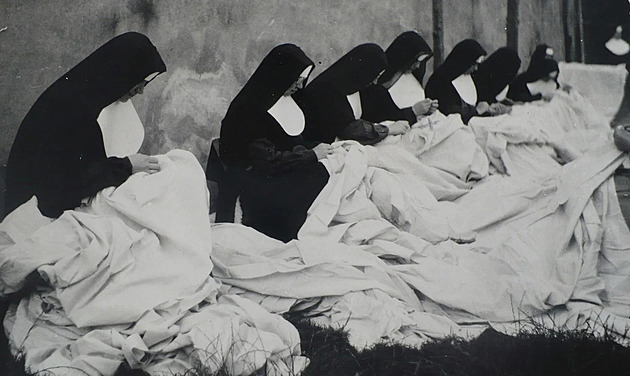 Vyhnání, šikana a týrání v Akci Ř. Před 75 lety chtěli komunisté zničit ženské řády