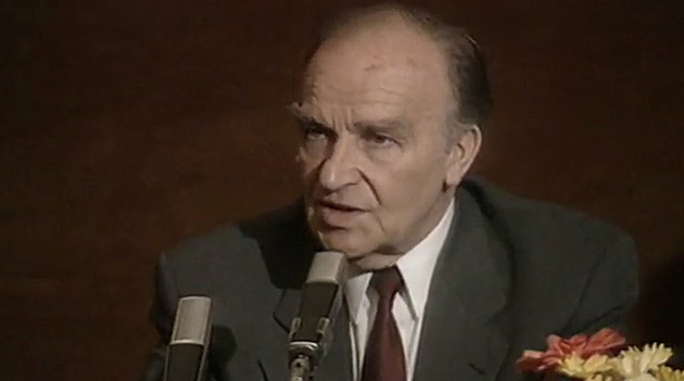 Až smrt zastavila vyšetřování sporné Izetbegovičovy role v bosenské válce