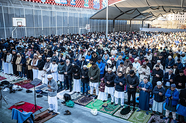 Španělské město zatrhlo muslimům oslavy svátků. Ochrana naší identity, tvrdí