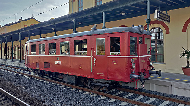 Na co zírá mašinfíra: Jízda zemí nikoho. Podél dolu Bílina z Teplic do Louky