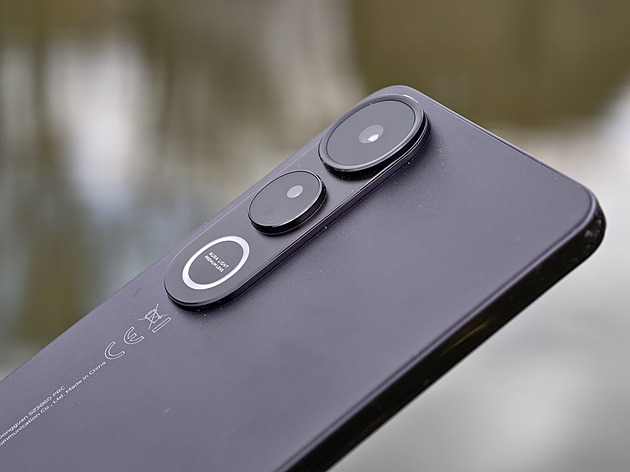 Ušetřit a obejít se bez 5G má možná smysl. Vivo V50 Lite v testu