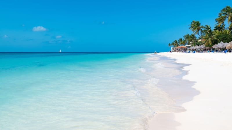 PŘEHLEDNĚ: Dostali jste horší hotel nebo nevidíte na moře. Jak reklamovat zkaženou dovolenou?