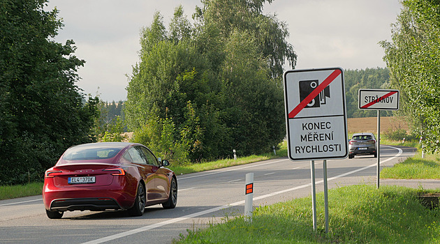 Zmírní se hluk a bude bezpečněji. Ve Stržanově mají nové úsekové měření