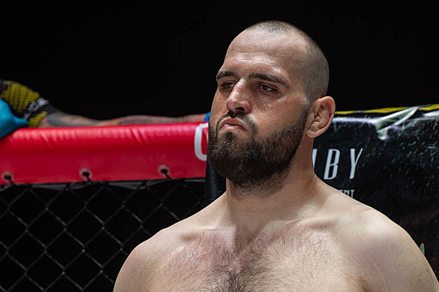 Vítězil, i tak dostal z UFC padáka. Slovák se nevyplatil. Klidně bych výplatu snížil, říká