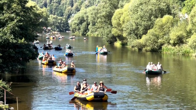 Senior na Českokrumlovsku zemřel po pádu z raftu. K tragédii přispělo i sucho